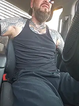 Beardedtattoodのウェブカメラショー