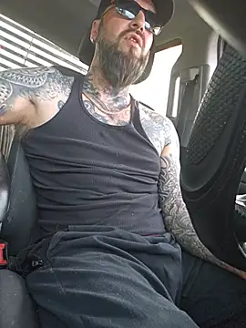 Beardedtattood – Kamerová šou