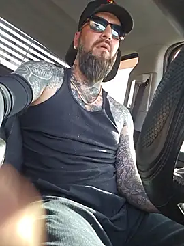 Beardedtattood webkamerás műsora