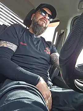 Show Webcam de Beardedtattood