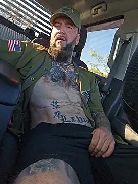 Show de Beardedtattood na webcam
