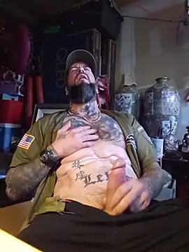 Beardedtattood webcam show
