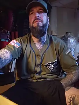 Show modela Beardedtattood na web-kameri