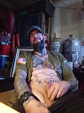 Beardedtattood webcam show