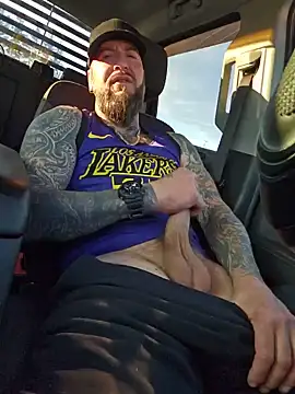 Beardedtattood webkamerás műsora