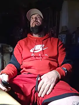 Pokazy przed kamerką – Beardedtattood