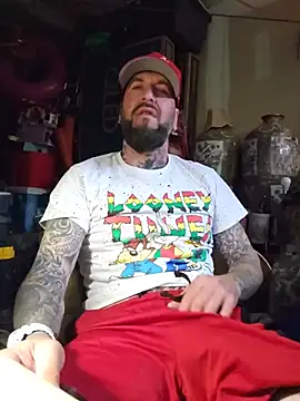 Beardedtattood webcam show