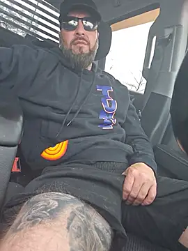 Beardedtattood webkamerás műsora