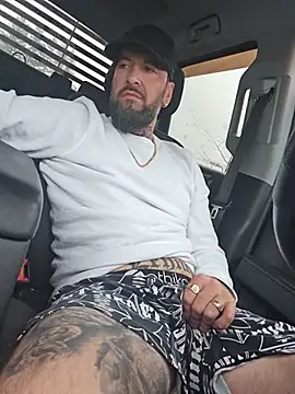 Beardedtattood Show in webcam