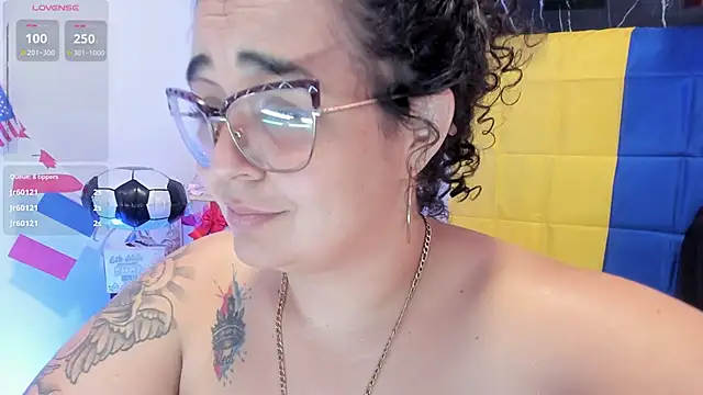 Онлайн чат XXX Reginavegaa