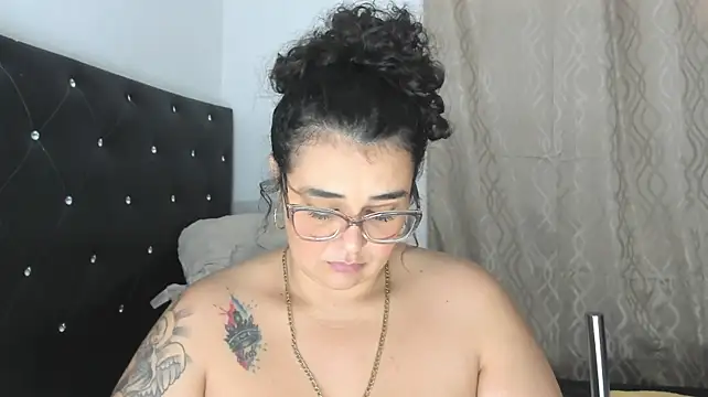 Webkamerová show Reginavegaa