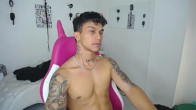 Leonard_Price's Webcam Show