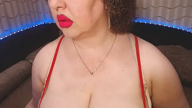 BustyKatty's Webcam Show