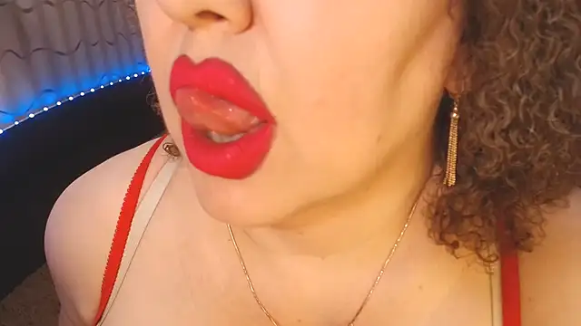 Webkamerová show BustyKatty