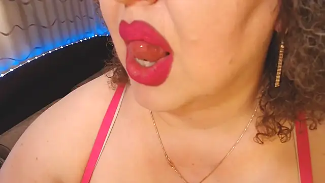 Show de BustyKatty na webcam