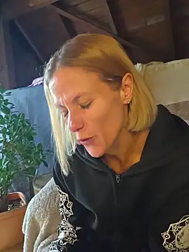 yola181 Webcam-Show