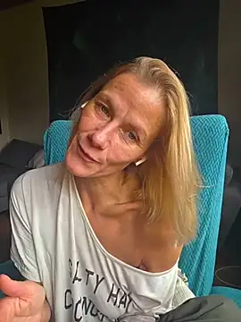 yola181 Chat XXX live