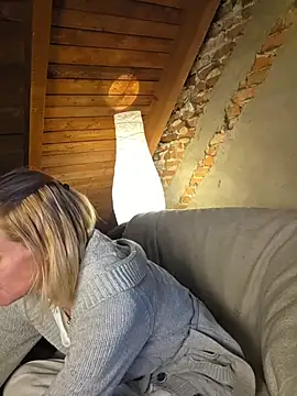 yola181's Webcam Show