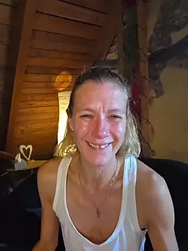 Chat XXX en directo de yola181