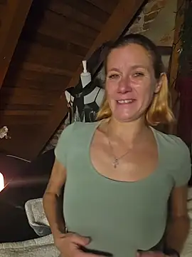 yola181 Webcam-Show