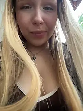Pokazy przed kamerką – Liza_risky