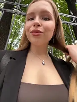 Show modela Liza_risky na web-kameri