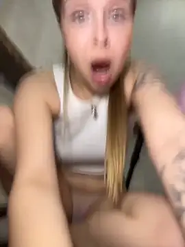 Liza_risky's Live XXX Chat