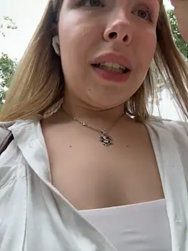 Liza_risky Pertunjukan Webcam