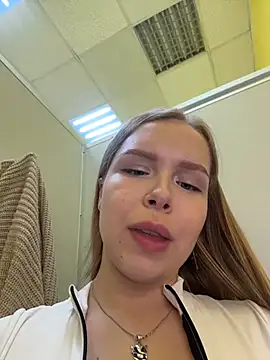 Liza_risky Show in webcam