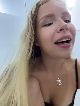 Liza_riskyのウェブカメラショー