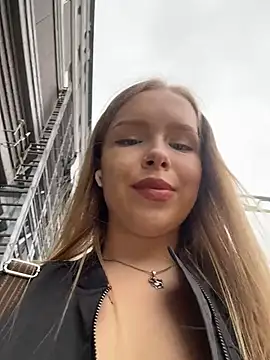 Liza_risky 网络视讯表演
