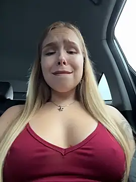 הופעת וובקאם של Liza_risky