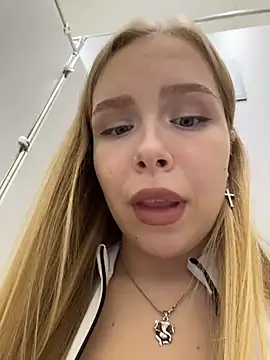 Liza_risky Webcamshow