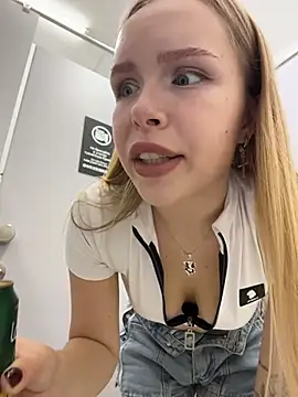 Liza_risky: вебкам-шоу