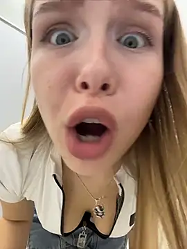 Pokazy przed kamerką – Liza_risky