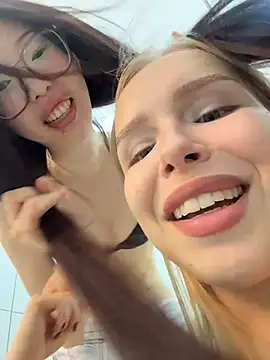 Liza_risky 网络视讯表演