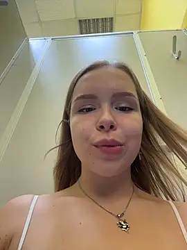 Liza_risky Webcamshow