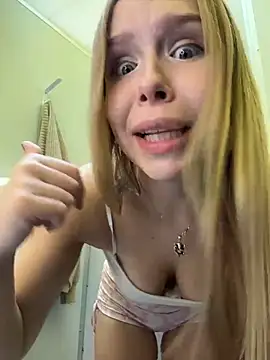 Liza_risky Шоу с уебкамера