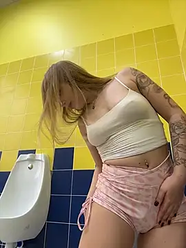Liza_risky's Webcam Show