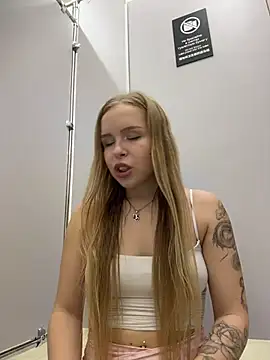 Liza_risky's Webcam Show