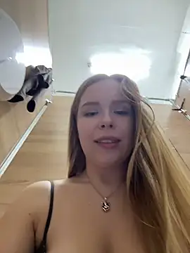 Liza_risky's Webcam Show
