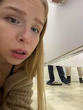 הופעת וובקאם של Liza_risky