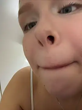 Show modela Liza_risky na web-kameri