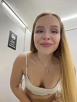 Liza_risky's Webcam Show