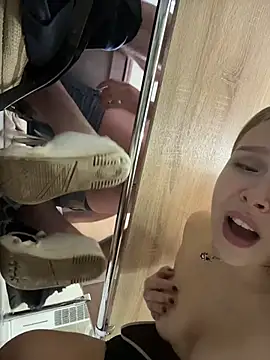 Pokazy przed kamerką – Liza_risky
