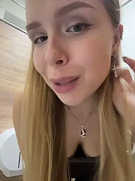 Liza_risky Webcamshow