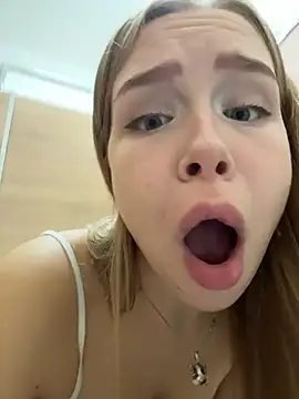 Liza_risky Шоу с уебкамера