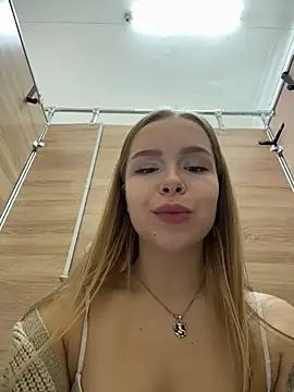 Pokazy przed kamerką – Liza_risky