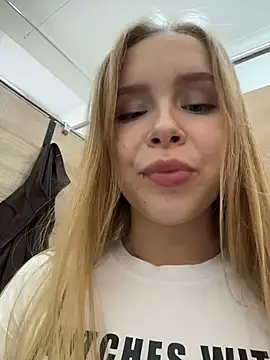 Liza_risky Webcamshow