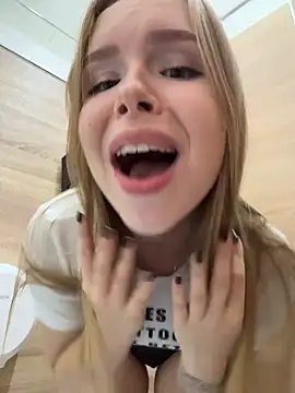 Liza_riskyのウェブカメラショー